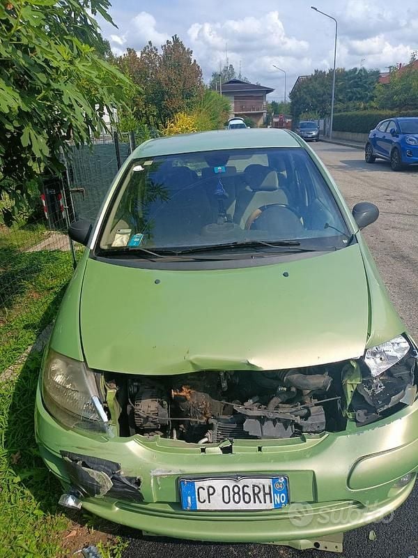 Usata Citroën C3 2004 Verde Utilitaria