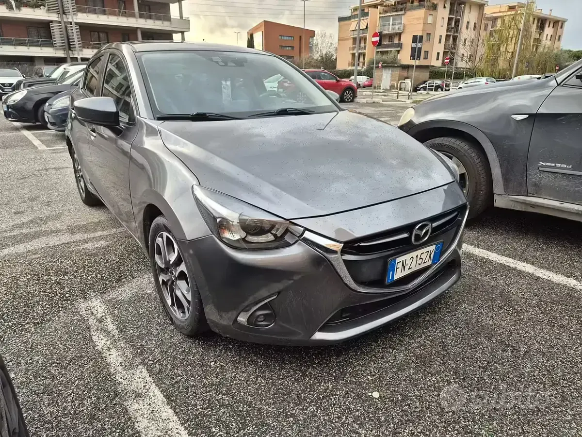 Usata Mazda 2 90 CV (66 kW) 2018 Grigio Monovolume