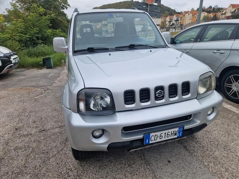 Usata Suzuki Jimny 81 CV (59 kW) 2003 Grigio SUV