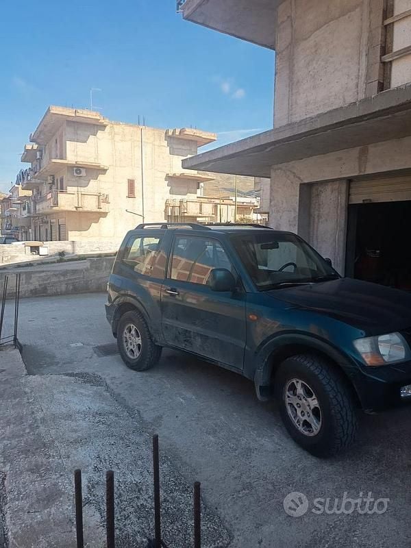 Usata Mitsubishi Pajero 116 CV (85 kW) 2003 Verde SUV