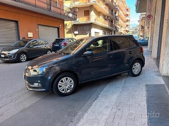 Usata VW Polo Comfortline 75 CV (55 kW) 2015 Grigio Berlina
