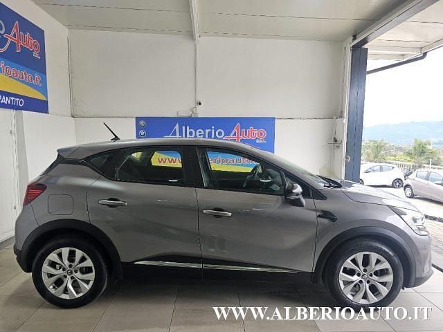 Usata Renault Captur Business 95 CV (69 kW) 2021 Argento SUV