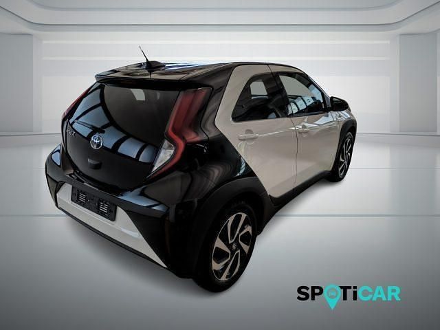 Usata Toyota Aygo X Trend 72 CV (52 kW) 2025 Grigio SUV