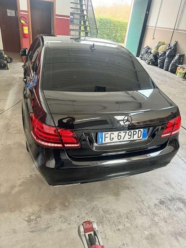 Usata Mercedes E250 Executive 204 CV (150 kW) 2015 Nero Berlina