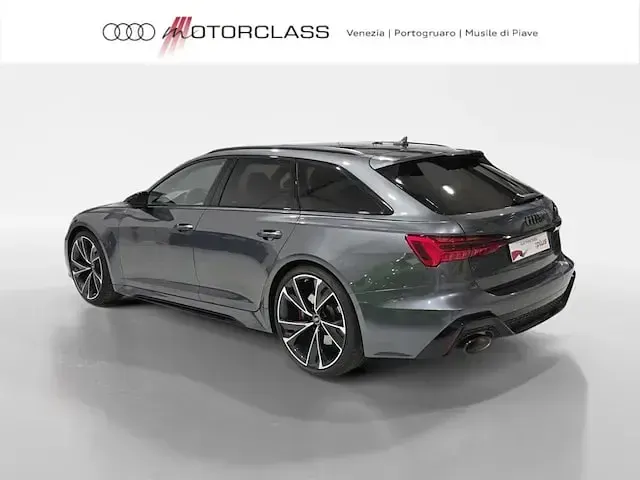 Usata Audi RS6 Performance 630 CV (463 kW) 2025 Grigio Station wagon