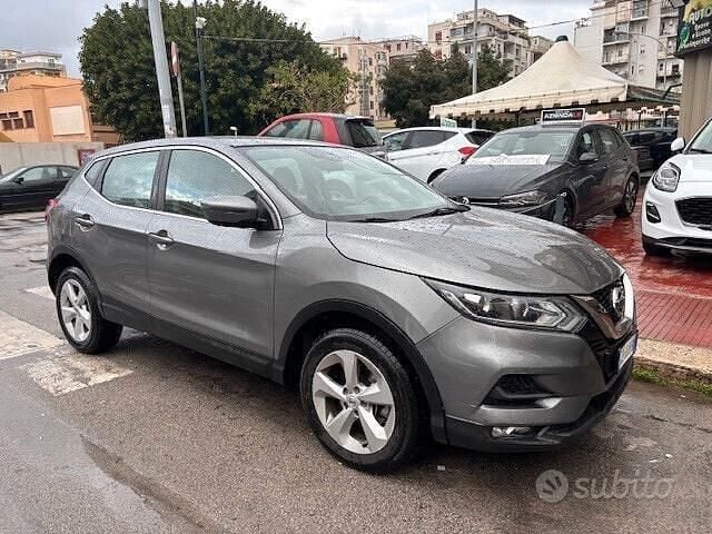 Usata Nissan Qashqai 160 CV (117 kW) 2020 Grigio SUV