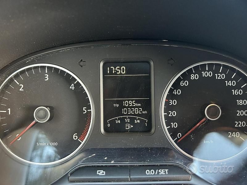 Begagnad VW Polo 75 HK (55 kW) 2010 Svart Halvkombi