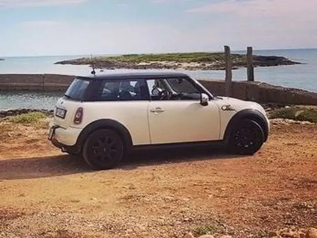 Usata Mini ONE 95 CV (69 kW) 2009 Beige Utilitaria