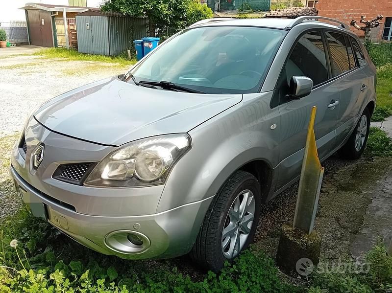 Usata Renault Koleos 150 CV (110 kW) 2009 Grigio SUV