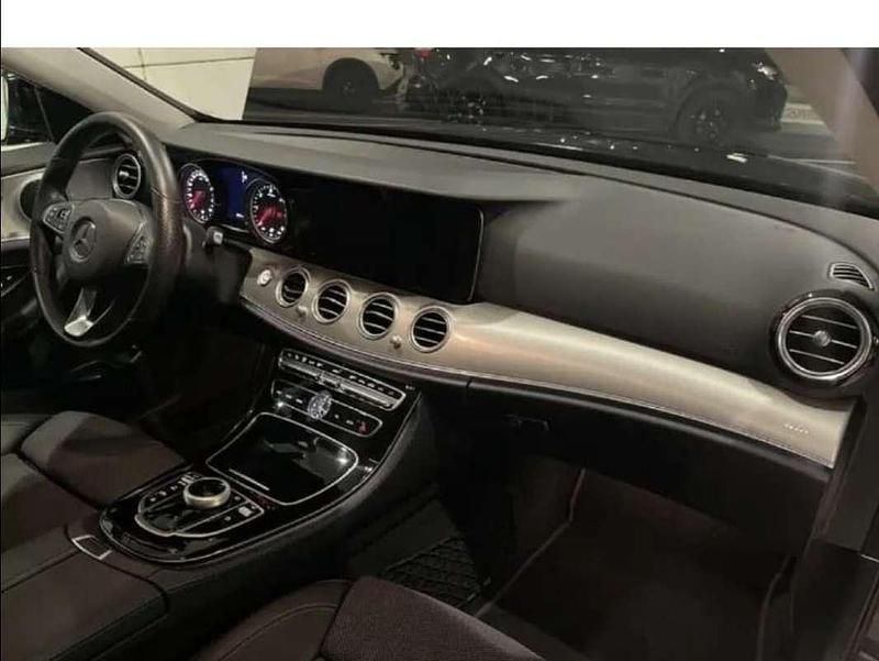 Usata Mercedes E220 Business 194 CV (142 kW) 2018 Berlina