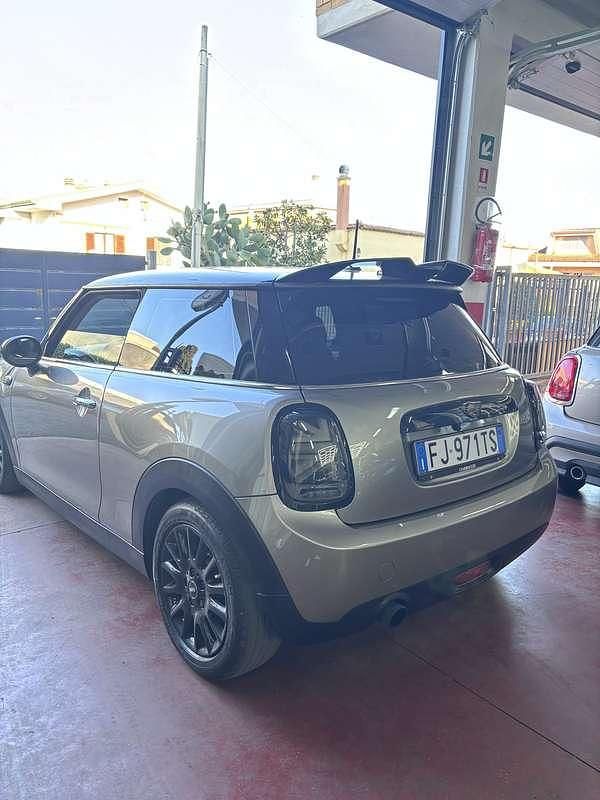 Usata Mini ONE 75 CV (55 kW) 2017 Utilitaria