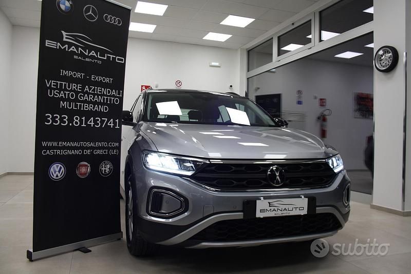 Usata VW T-Roc Life 115 CV (84 kW) 2024 Grigio SUV