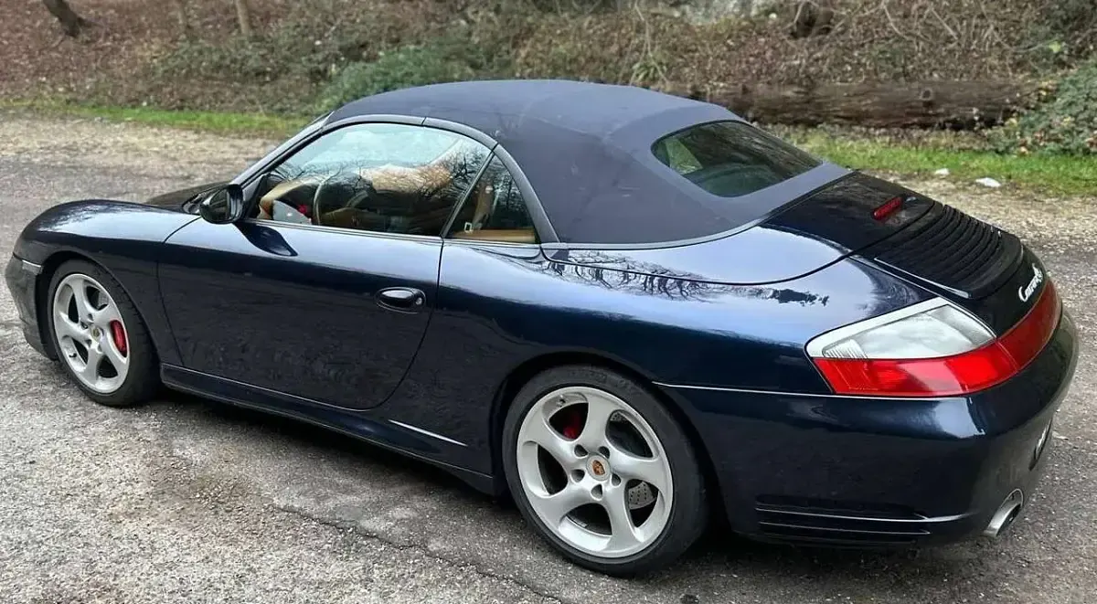 Usata Porsche 911 Carrera 4S Cabriolet 320 CV (235 kW) 2004 Blu/azzurro Cabrio