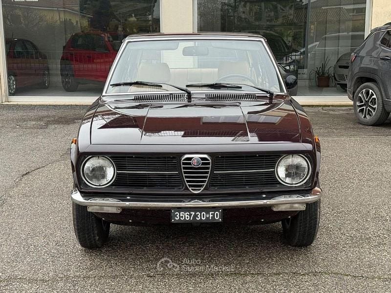Usata Alfa Romeo Alfetta 110 CV (80 kW) 1976 Marrone Berlina
