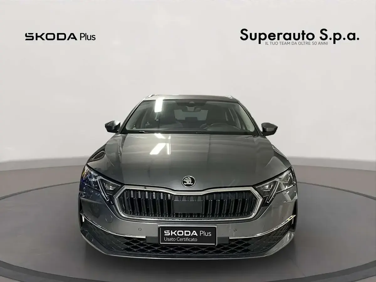 Usata Skoda Octavia Style 150 CV (110 kW) 2025 Grigio Station wagon