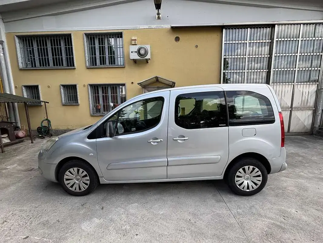 Usata Citroën Berlingo 92 CV (67 kW) 2012 Argento Monovolume