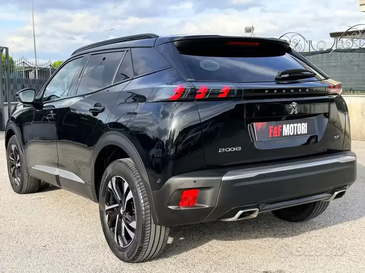 Usata Peugeot 2008 GT 131 CV (96 kW) 2022 Nero SUV