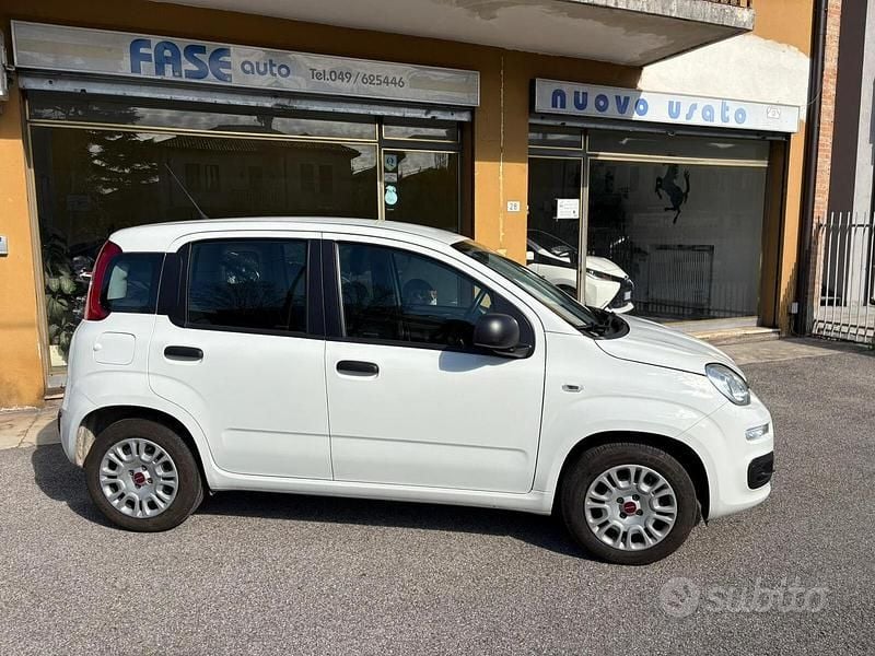 Usata Fiat Panda Connect 69 CV (50 kW) 2019 Bianco Utilitaria