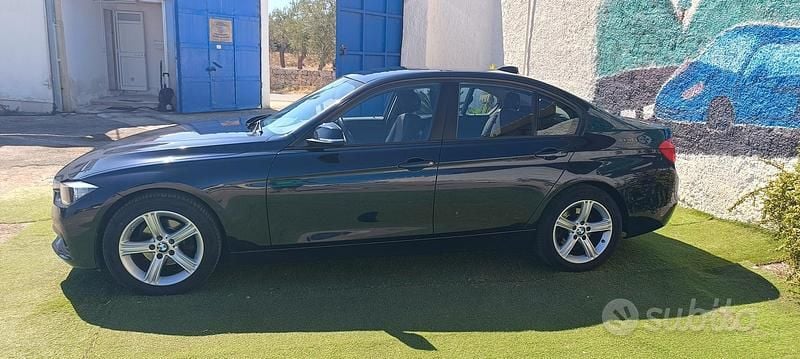 Usata BMW 316 Advantage 116 CV (85 kW) 2016 Blu Berlina