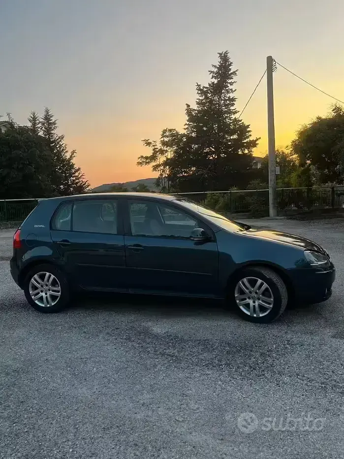 Usata VW Golf IV Goal 105 CV (77 kW) 2006 Bluazzurro Berlina