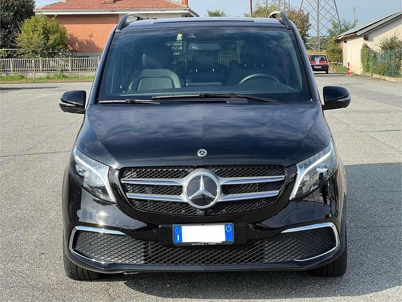 Usata Mercedes V250 Premium 190 CV (139 kW) 2023 Nero Monovolume