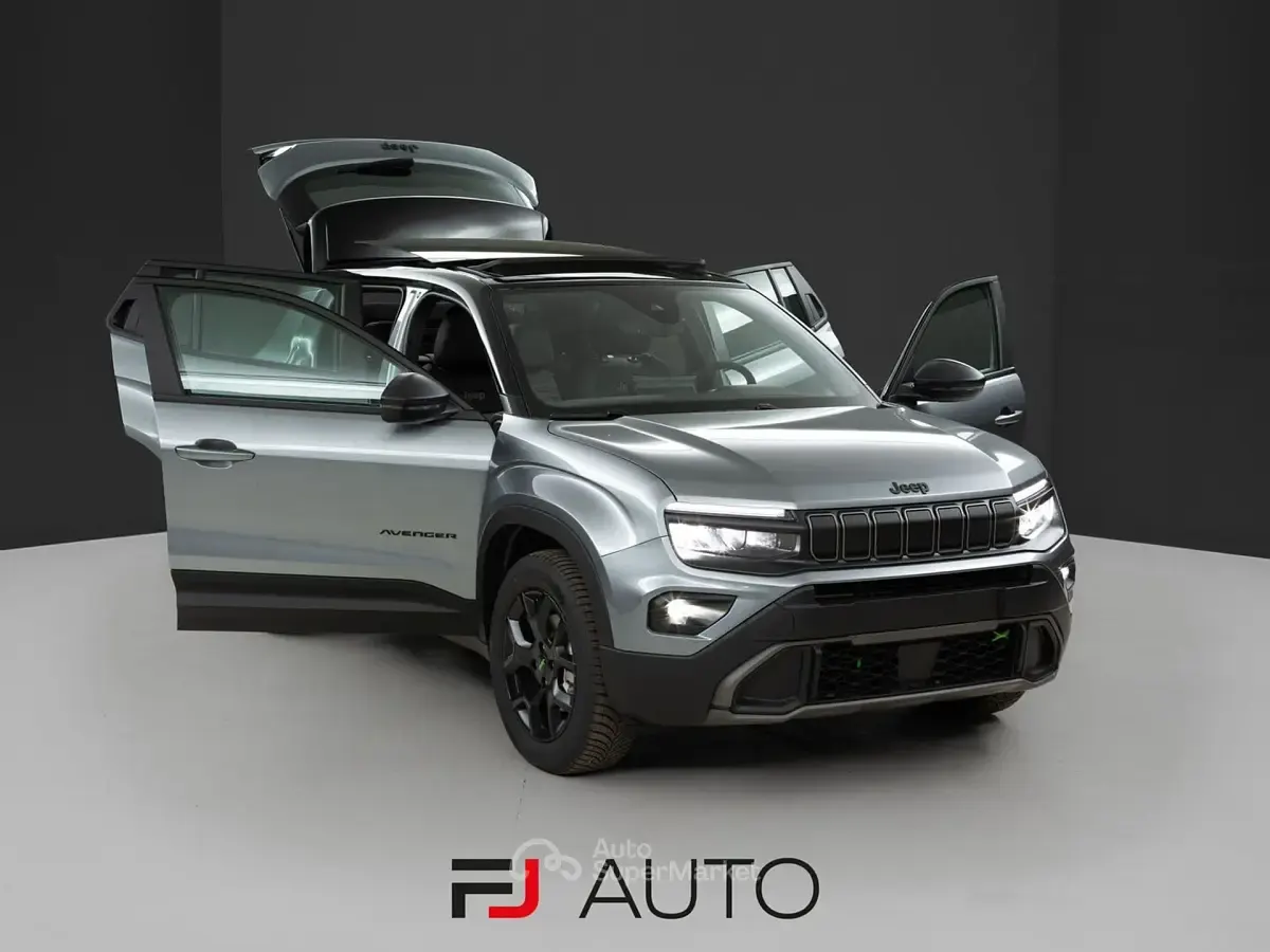 Nuova Jeep Avenger 145 CV (106 kW) 2025 Granite / tetto volcano SUV