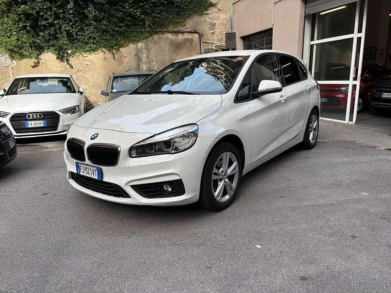 Bianco Usata 2017 BMW 216 Active Tourer Sport Line Monovolume | 13.500 € (Buon prezzo) - Immagine 1/4