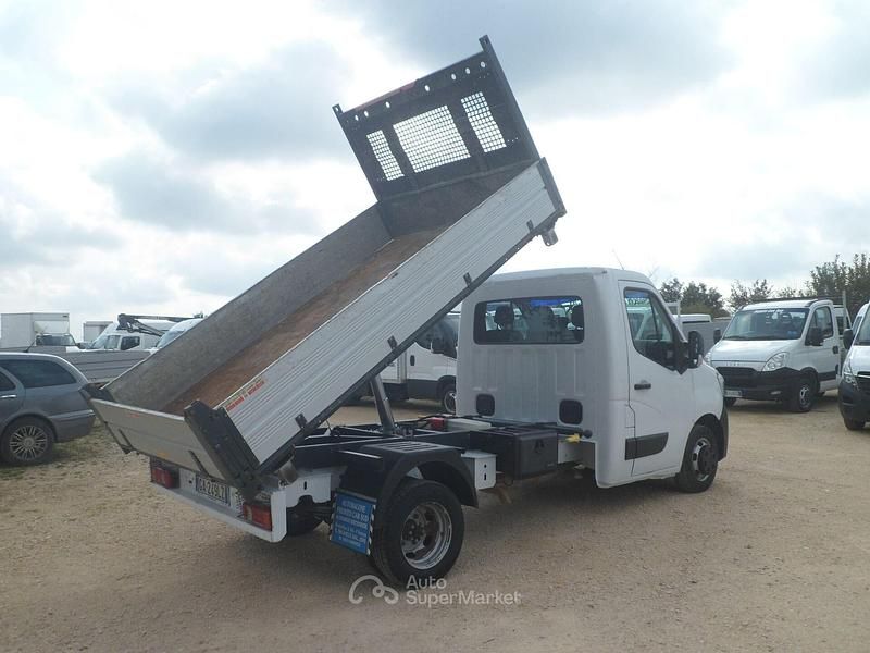 Usata Renault Master 145 CV (106 kW) 2021 Bianco Monovolume