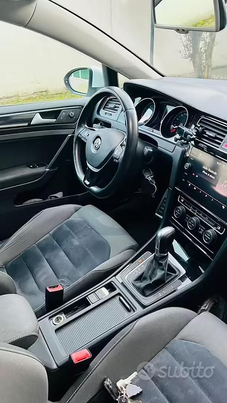 Usata VW Golf VII 110 CV (80 kW) 2016 Bianco Station wagon