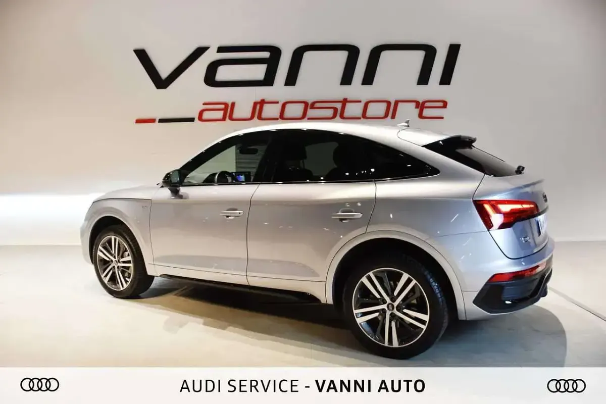 Usata Audi Q5 Sportback 204 CV (150 kW) 2024 Argento SUV