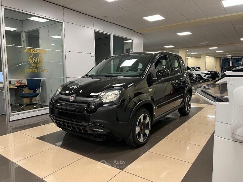 Usata Fiat Panda Cross Cross 69 CV (50 kW) 2023 Nero Utilitaria