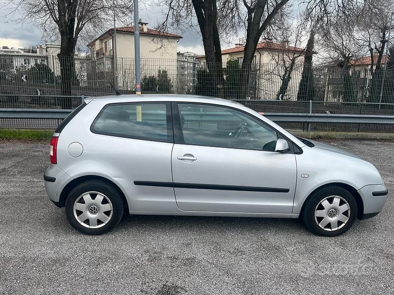 Usata VW Polo Comfortline 75 CV (55 kW) 2002 Berlina