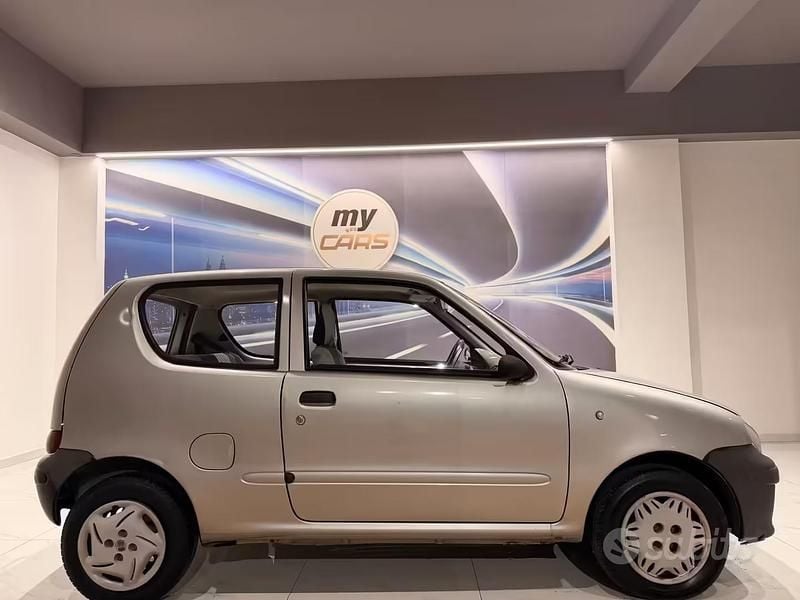 Usata Fiat Seicento Active 54 CV (39 kW) 2004 Grigio Utilitaria
