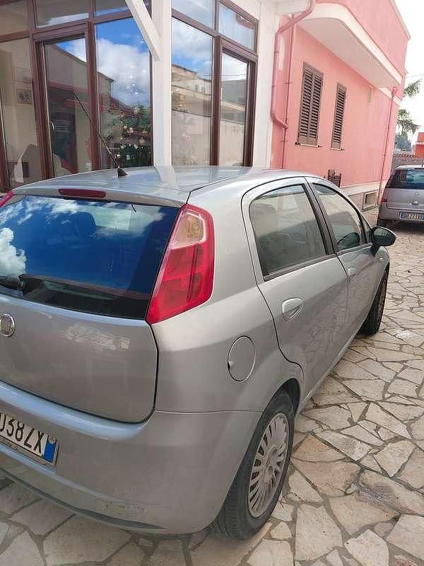 Usata Fiat Grande Punto 75 CV (55 kW) 2007 Utilitaria