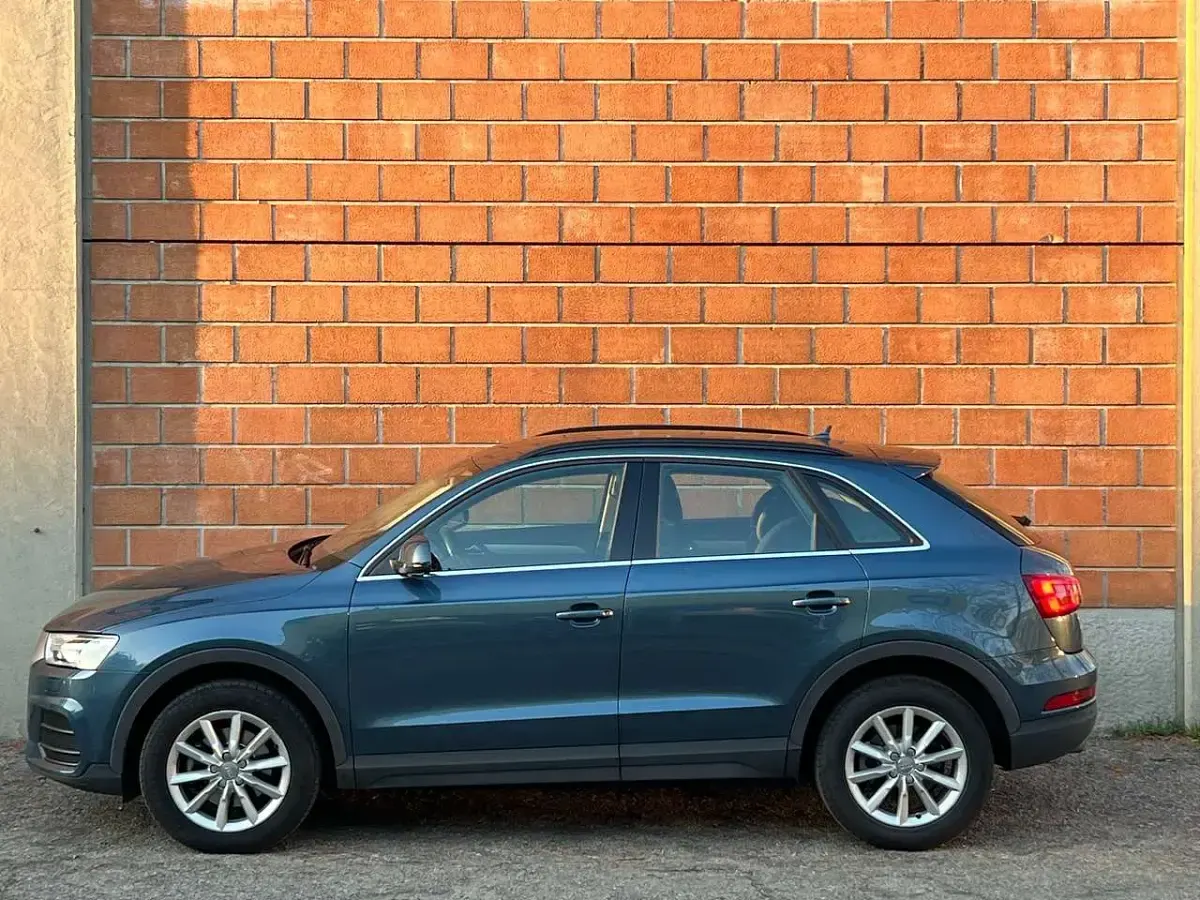 Usata Audi Q3 Ambiente 150 CV (110 kW) 2015 Blu utopia metallizzato SUV