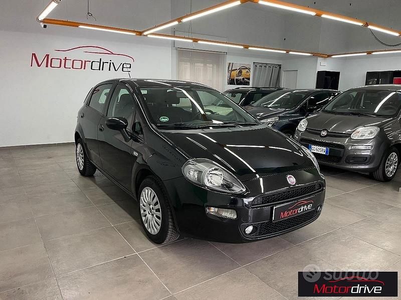 Usata Fiat Punto Street 77 CV (56 kW) 2014 Grigio Utilitaria