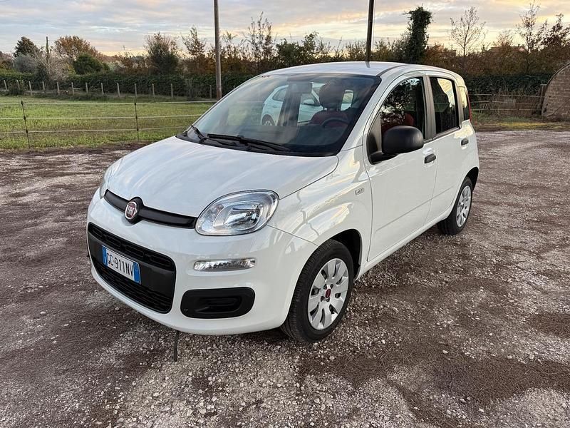 Bianco Usata 2020 Fiat Panda Pop Tre volumi | 8950 € (Buon prezzo) - Immagine 1/4