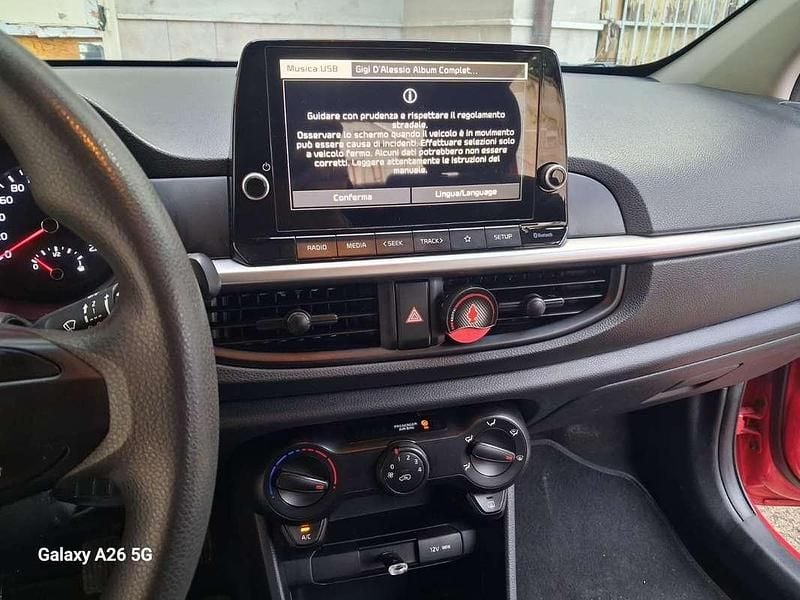 Usata Kia Picanto Urban 65 CV (47 kW) 2021 Rosso Utilitaria