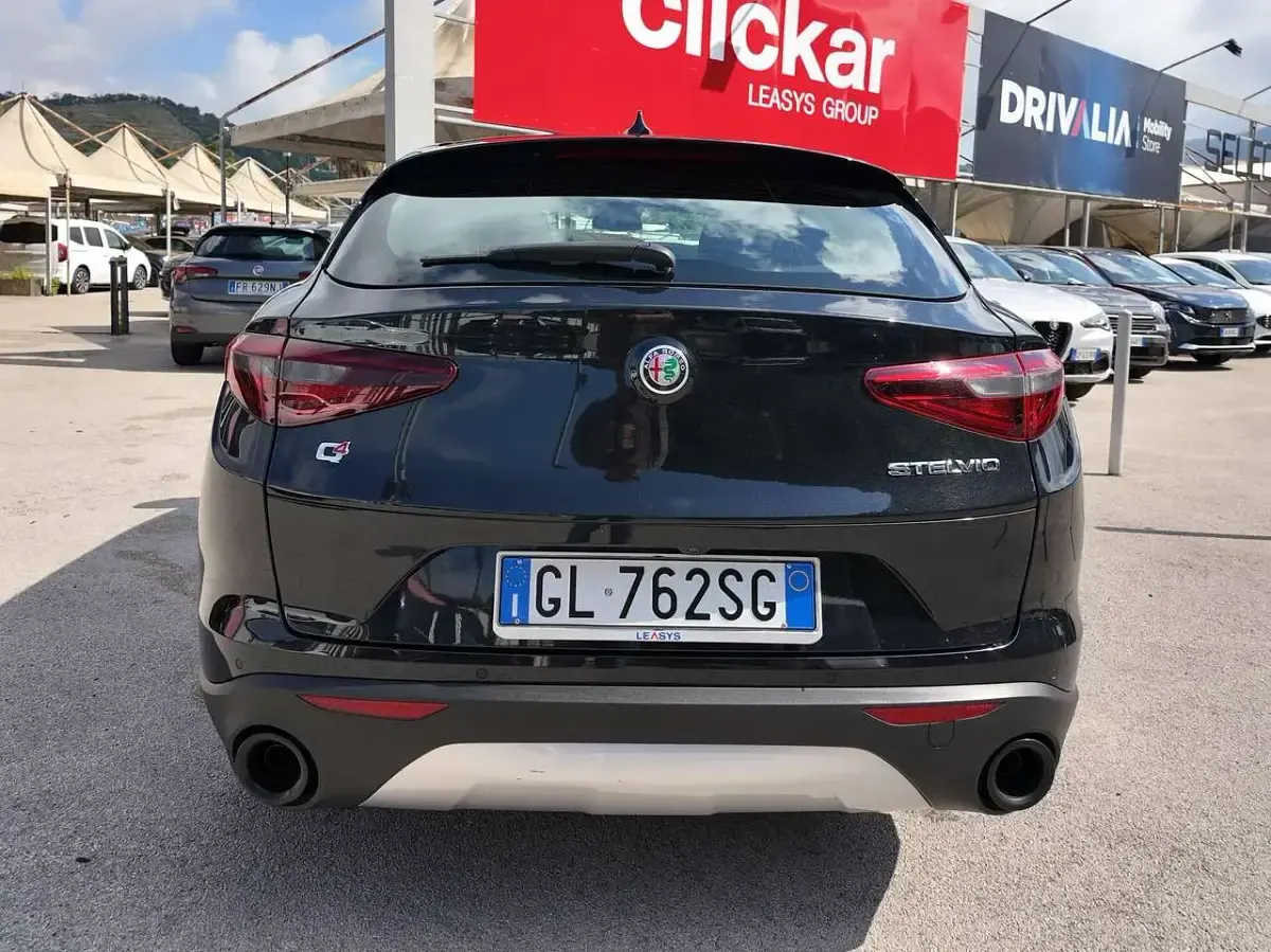 Usata Alfa Romeo Stelvio Business 190 CV (139 kW) 2022 Nero SUV