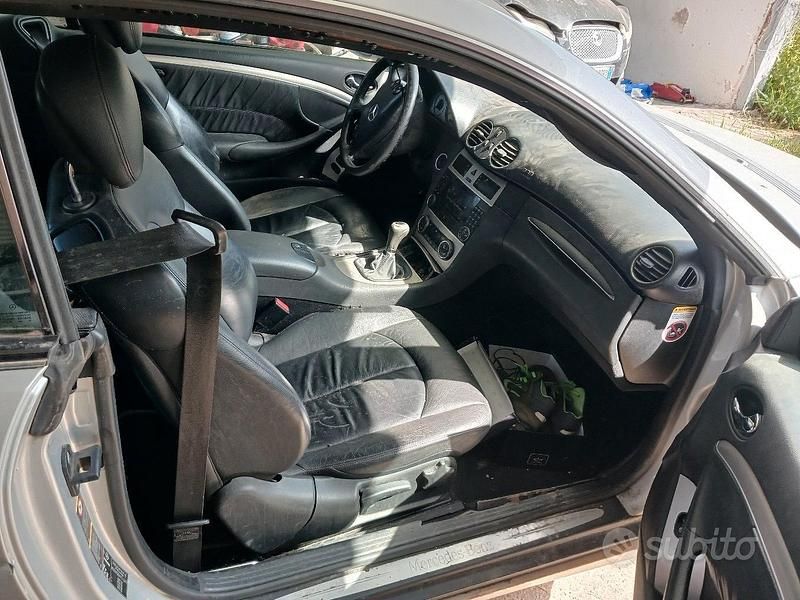 Usata Mercedes CLK220 150 CV (110 kW) 2007 Grigio
