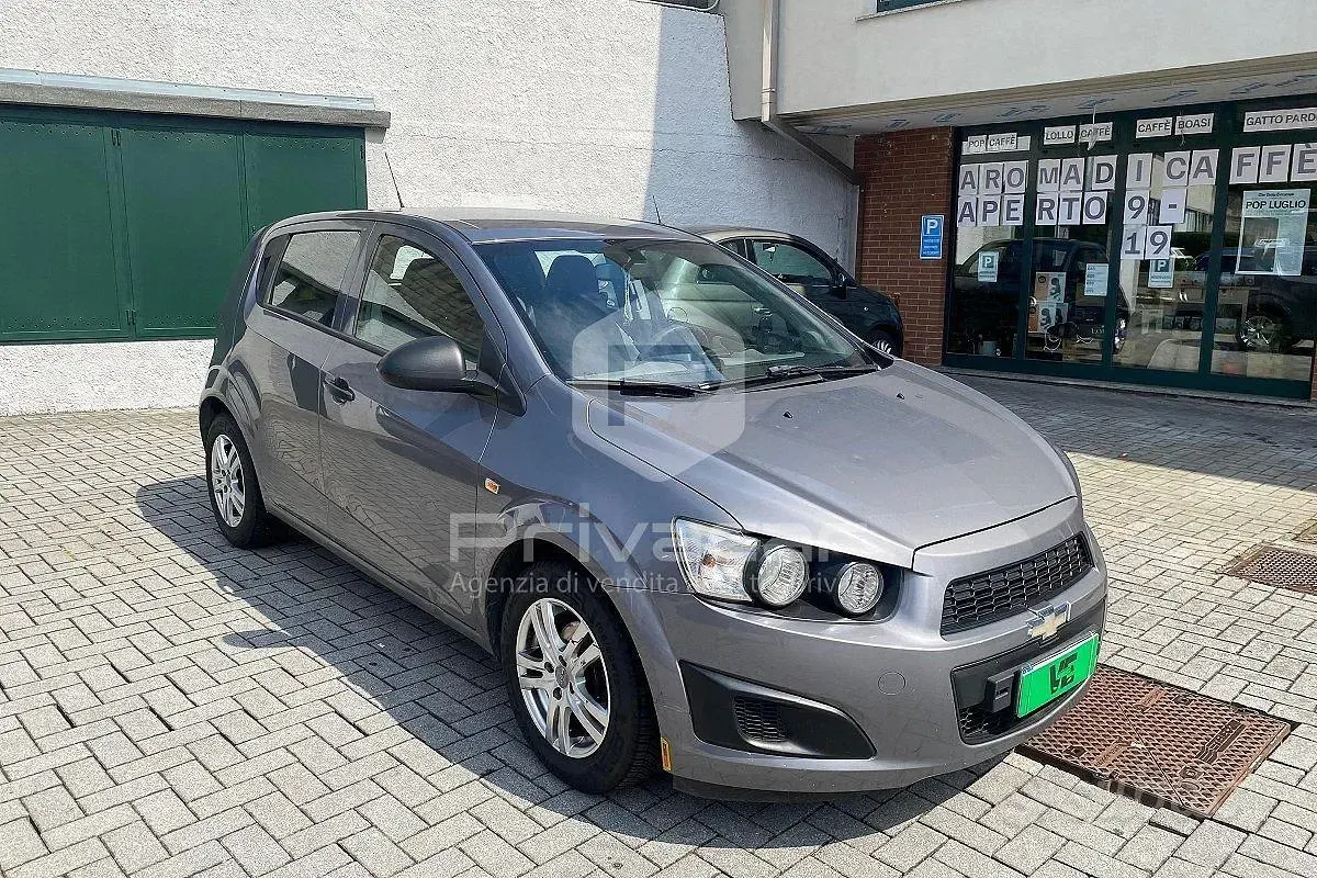 Usata Chevrolet Aveo LS 69 CV (50 kW) 2012 Grigio Utilitaria
