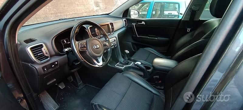 Usata Kia Sportage Vision 116 CV (85 kW) 2017 Grigio SUV