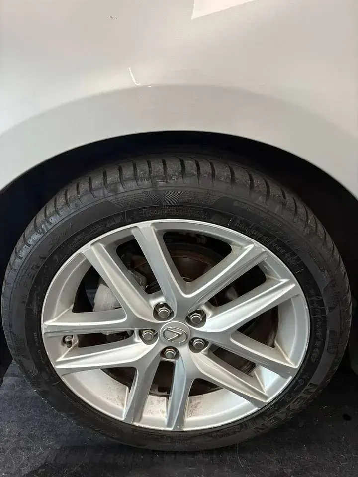 Usata Lexus CT200h Sport Line 136 CV (100 kW) 2016 Argento Berlina