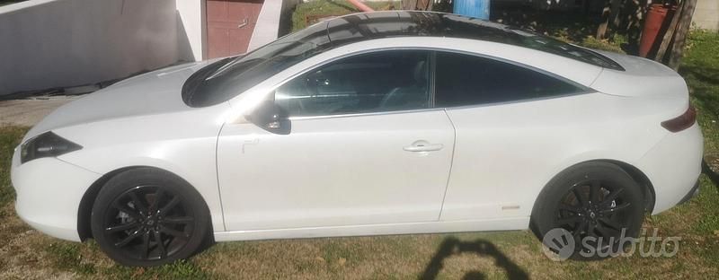 Usata Renault Laguna Coupé 175 CV (128 kW) 2012 Bianco Coupé
