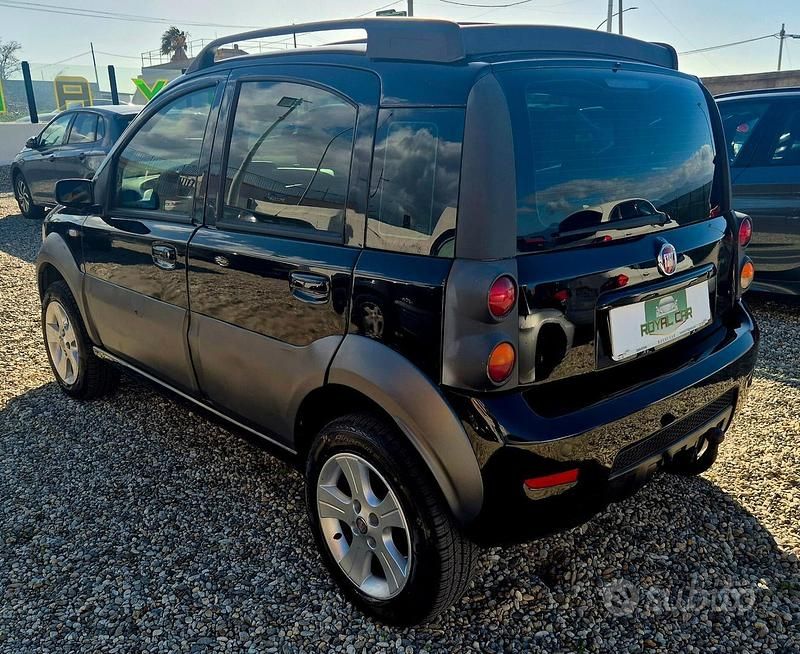 Usata Fiat Panda 4x4 74 CV (54 kW) 2008 Nero Utilitaria