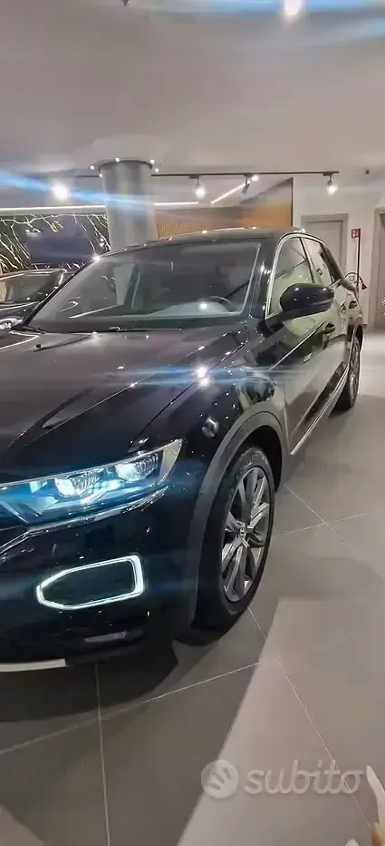 Usata VW T-Roc Advance 150 CV (110 kW) 2019 Nero SUV