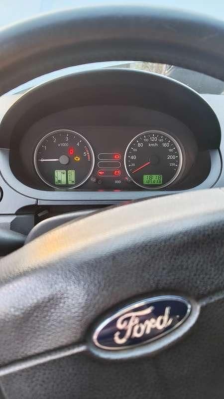 Usata Ford Fiesta 68 CV (50 kW) 2004 Grigio Utilitaria
