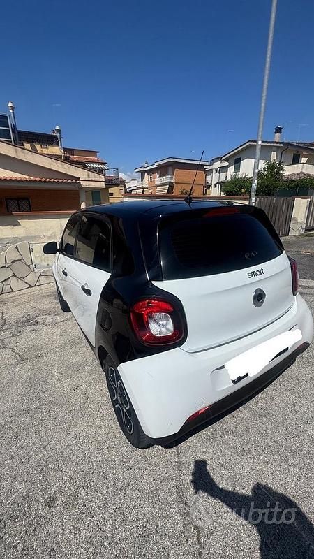 Bianco Usata 2018 Smart ForFour Edition #1 Due volumi | 8000 € - Immagine 1/4