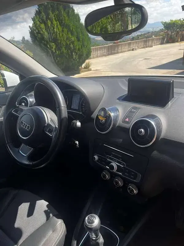 Usata Audi A1 Sportback Sport 90 CV (66 kW) 2015 Bianco Utilitaria