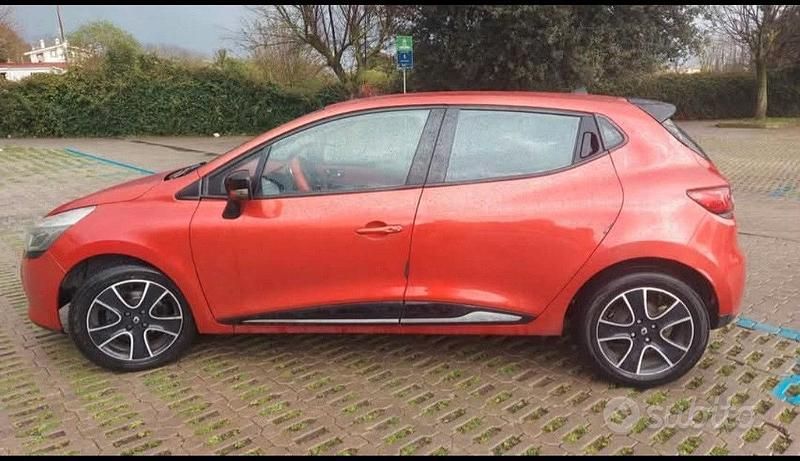 Usata Renault Clio IV 90 CV (66 kW) 2012 Rosso Berlina